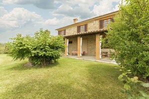 Autumn, Building Exterior, Garden, Spring, Summer