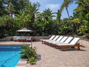 Plenty of lounging poolside