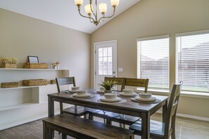 Dining Area | Dishware Provided | Central Heat & A/C