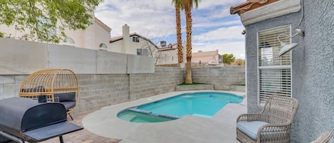 Las Vegas Vacation Rental | 3BR | 3BA | 1,792 Sq Ft | Stairs Required