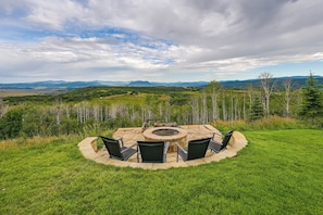 Fire Pit Area | Mountain Views | 15 Mi to Steamboat Ski Resort