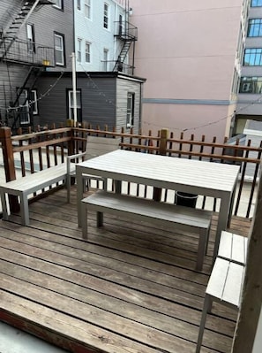 Outdoor dining