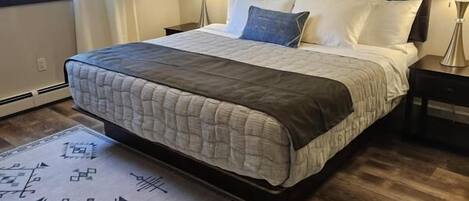 Comfortable Unit with King size bed
