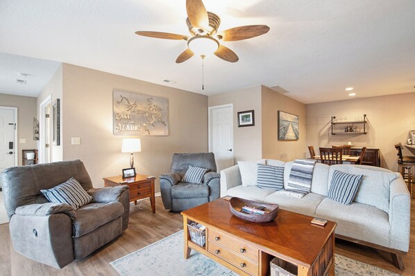 Sit back and relax in this cozy living space!