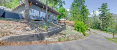 Ruidoso Vacation Rental | 3BR | 2BA | 1,442 Sq Ft | Stairs Required