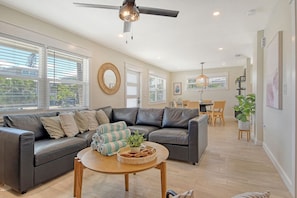living area (2)
