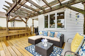 Deck | Backyard | Outdoor Seating