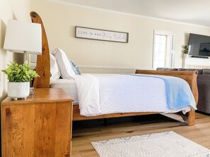 Enjoy a wonderful nights sleep in your cozy queen size bed.