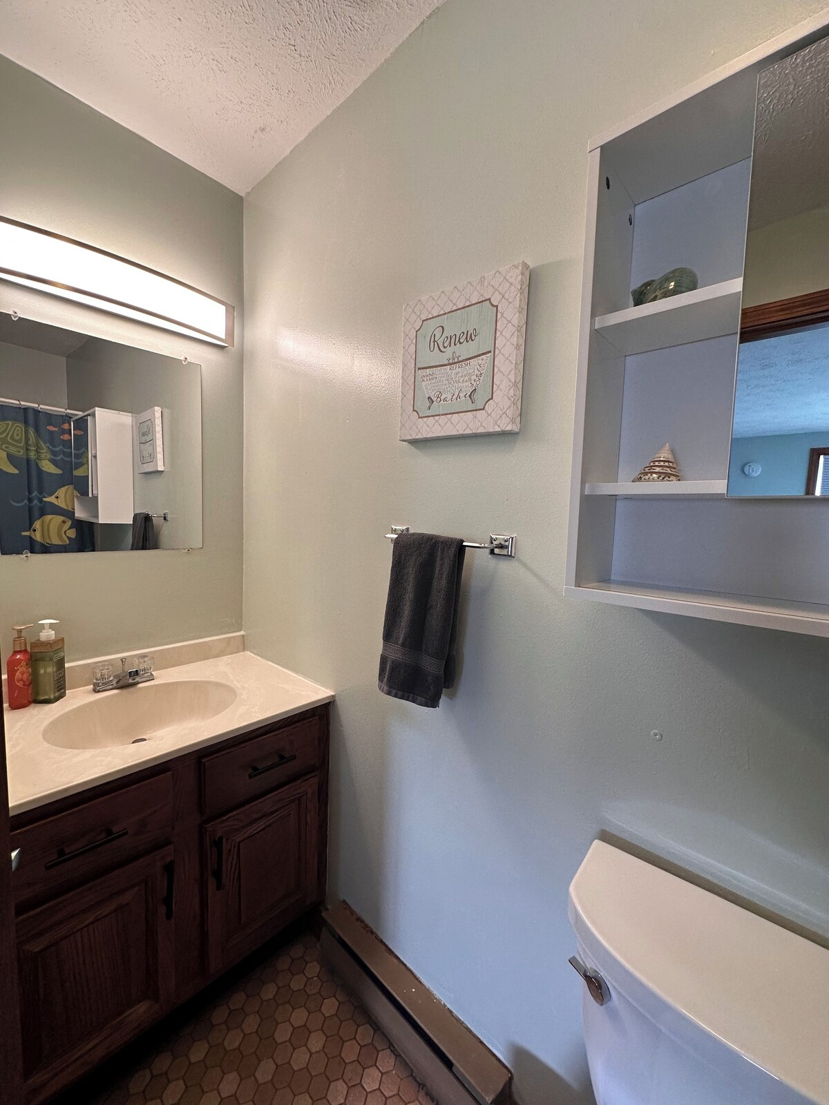 1 Bedroom Downtown Condo, Walk to the Beach & Pier