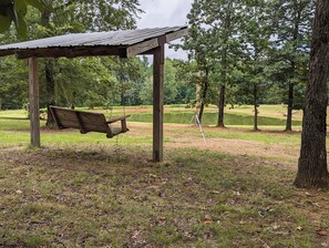 Perfect place to enjoy in the late afternoon and watch the ducks and maybe deer.