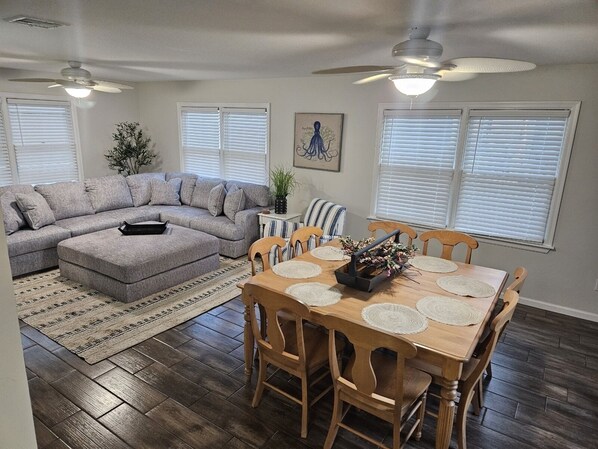 Living Room/Dining Room