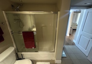 Standing shower & bathtub w/ handheld shower head