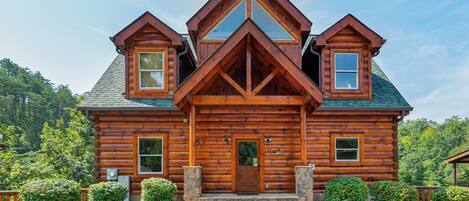 Shady Pines has a beautiful stone entry and is freshly stained on the outside!