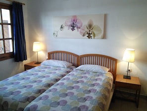 Lagoverdesuites B1 master bedroom