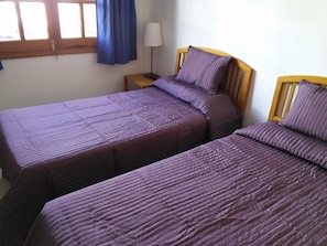 Lagoverdesuites B1 second twin bedroom