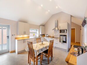 Kitchen/diner | The Loft - Hammerton Hall, Litton, near Buxton