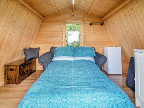 Open plan living space | Milo - Hengenin Holidays, Llandyfan, Ammanford