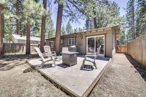 Cabin Exterior | Furnished Patio | Gas Fire Pit | Wood Smoker
