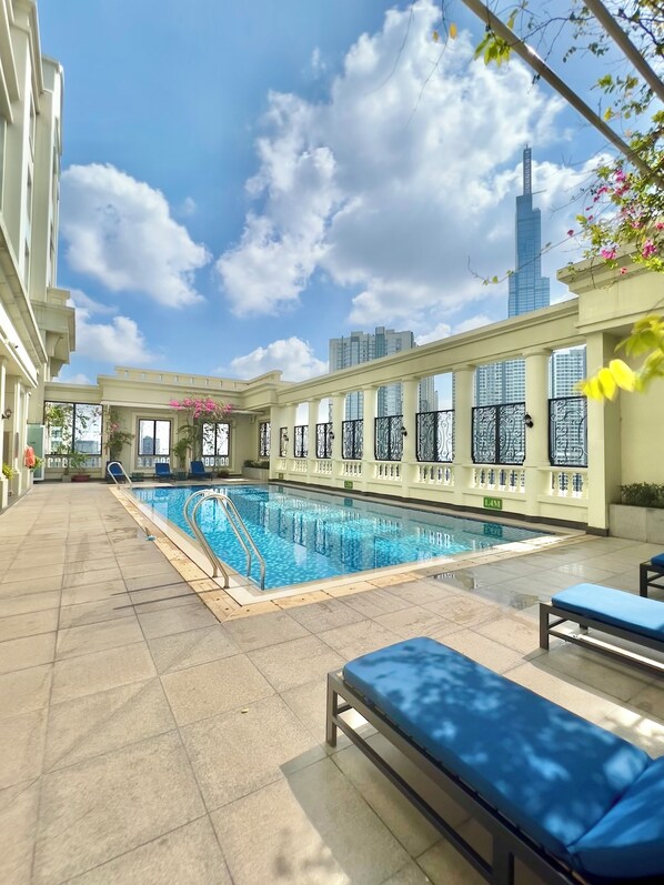 Rooftop pool