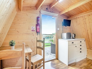 Open plan living space | Shadi - Hengenin Holidays, Llandyfan, Ammanford