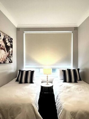 Bedroom options which can be configured to 1 Queen or 2 Single beds