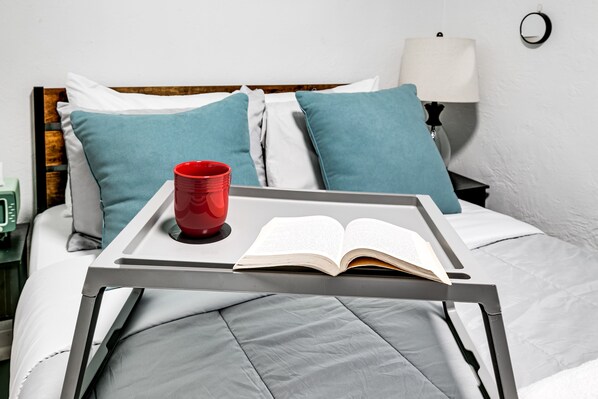 Use the folding tray to read a good book, work on laptop w/your favorite drink.