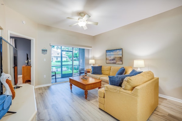 Fort Myers Vacation Rental | 3BR | 2BA | Step-Free Access | 1,043 Sq Ft