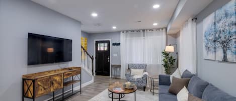 Washington, D.C., Vacation Rental | 3BR | 1.5BA | 1,104 Sq Ft | 1 Step Required