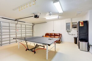 Garage | Ping Pong Table