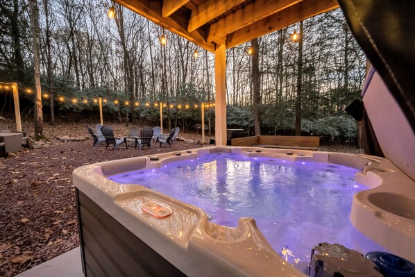 New Hot tub, comfortably seats 6 with multiple massage seats.