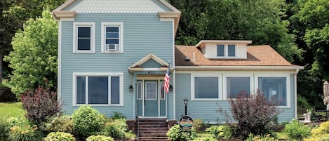 Front Entrance to home