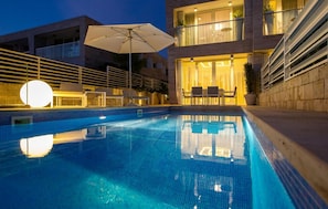 pool