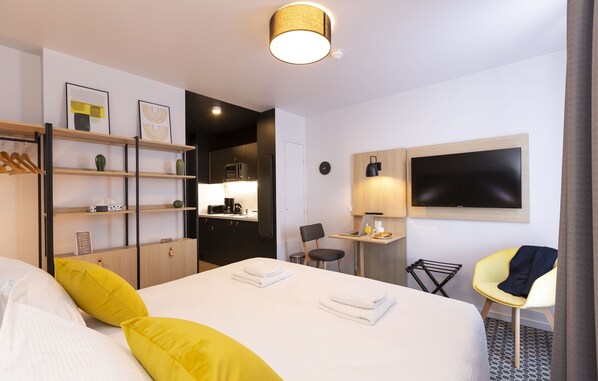 Relax and unwind in our inviting studio, designed for utmost comfort.