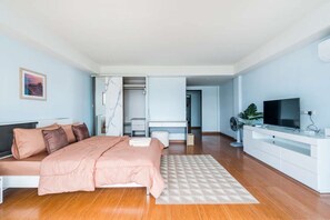 House 18 - Bedroom