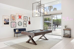 Spielezimmer