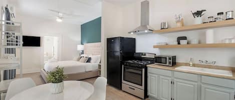 This unit features a King memory Foam mattress, luxury linens, a duvet and down comforter. It is open to the kitchen which offers coffee from the Keurig machine. A Smart TV is also available for all of your streaming needs.