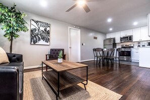 Light-filled living space with all the comforts of home