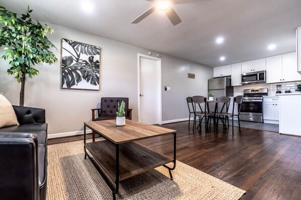 Light-filled living space with all the comforts of home