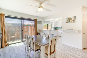 Dining Area & Kitchen | 1st Floor | Coffee Pot | Blender | Crockpot