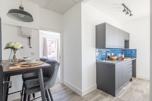 Studio 4 kitchen