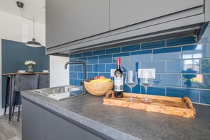 Studio 4 kitchen