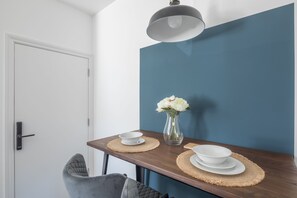 Studio 4 kitchen