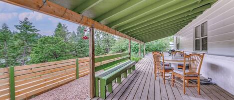 Cloudcroft Vacation Rental | 3BR | 2BA | Stairs Required | 1,438 Sq Ft