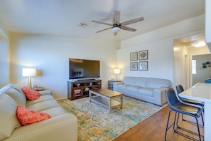 Living Room | Smart TV | Free WiFi