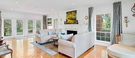 Gorgeous, bright, comfortable formal living room