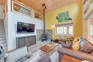 Living Room | 1st Floor | Wood-Burning Stove | Queen Sleeper Sofa