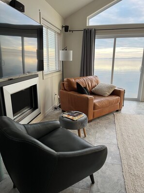 Gas fireplace