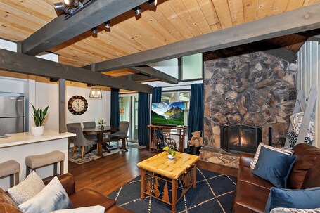 Image of Retreat at Snow Summit: By Destination Big Bear: Walking Distance to Snow Summit! Close to the Village!