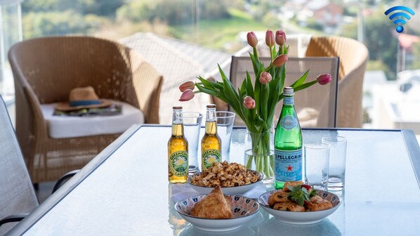 Outdoor entertaining | 2km to beach