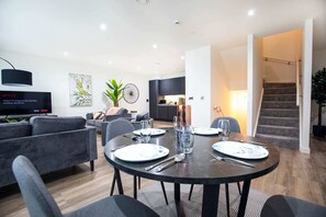 Cook, dine and relax